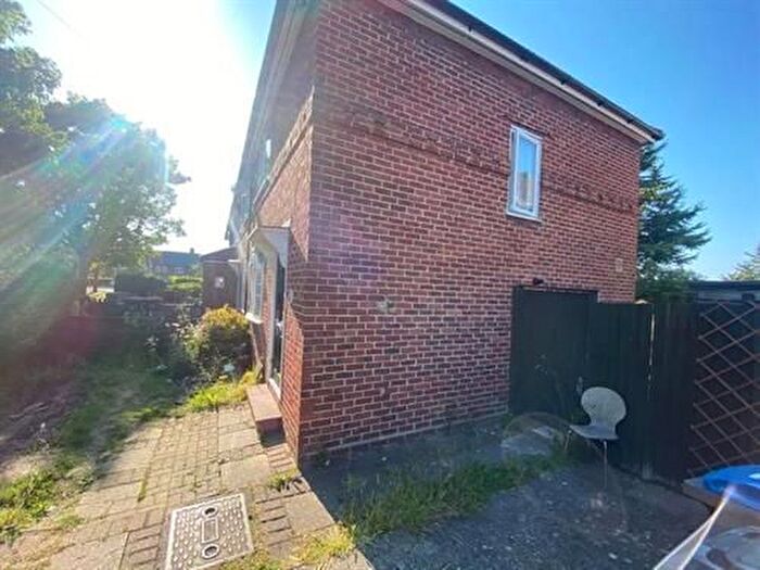 3 Bedroom Terraced House To Rent In Newhouse Walk, Morden, SM4