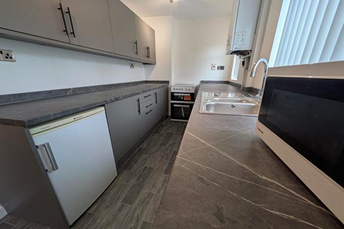 3 Bedroom Terraced House To Rent In Austrey Avenue, Beeston, NG9