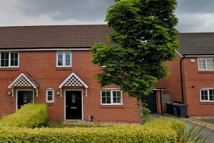 3 Bedroom Semi-Detached House To Rent In Southbourne Street, M6