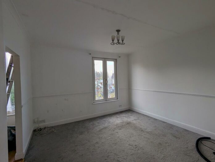 2 Bedroom Flat To Rent In Addiscombe Road, Croydon, CR0