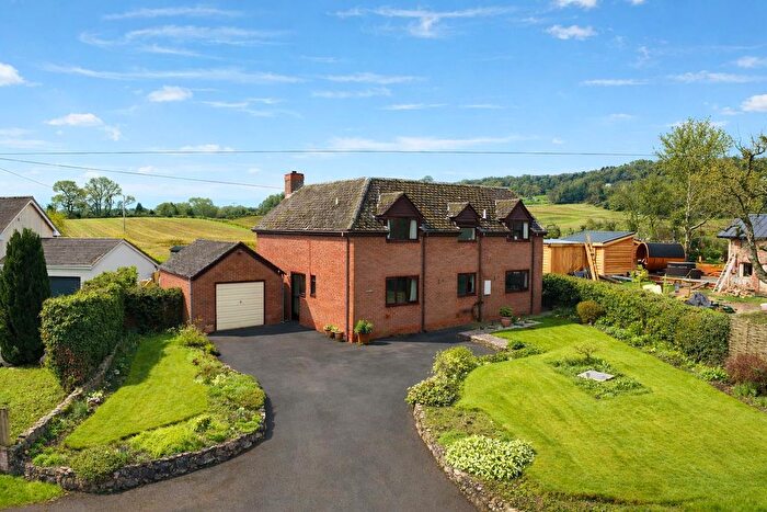 3 Bedroom Property For Sale In Llynclys, Oswestry, SY10