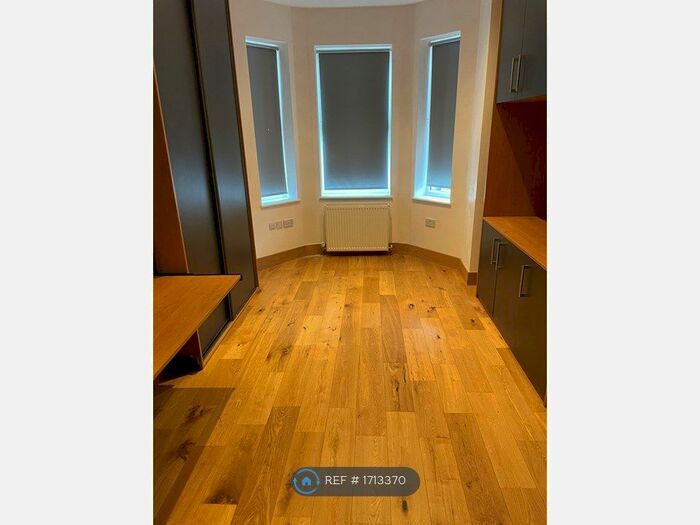 Studio To Rent In Unit, Harrow, HA1