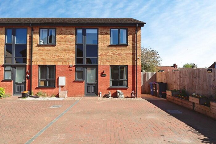 3 Bedroom End Of Terrace House For Sale In Oxford Court, Market Rasen, LN8