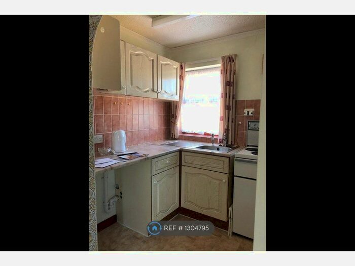 1 Bedroom Flat To Rent In Zoey Court, Weymouth DT4