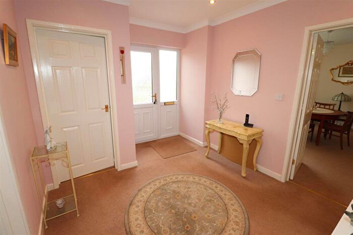 3 Bedroom Detached Bungalow For Sale In Eden Croft, Kenilworth, CV8
