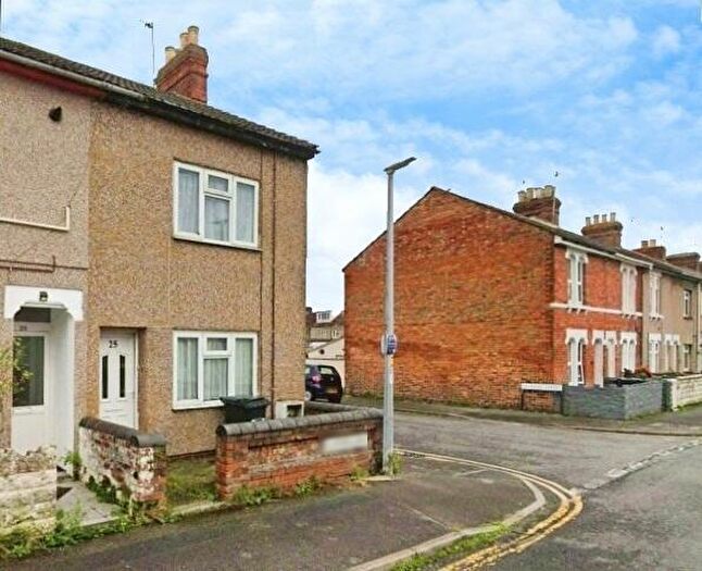 2 Bedroom Terraced House To Rent In Elmina Road, Swindon, Wiltshire, SN1