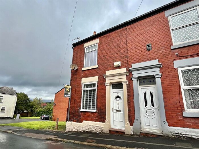3 Bedroom Semi-Detached House For Sale In Buckley Street, Stalybridge, SK15