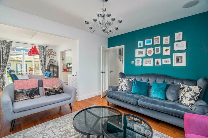 3 Bedroom Semi-Detached House To Rent In Lankers Drive, Harrow, HA2