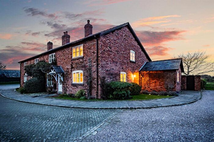 3 Bedroom End Of Terrace House For Sale In Pear Tree Farm Cottages, Billinge Green, Cheshire, CW9