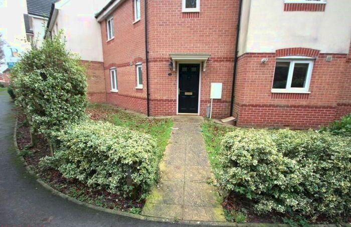 3 Bedroom Terraced House To Rent In Tristram Close, Yeovil, BA21