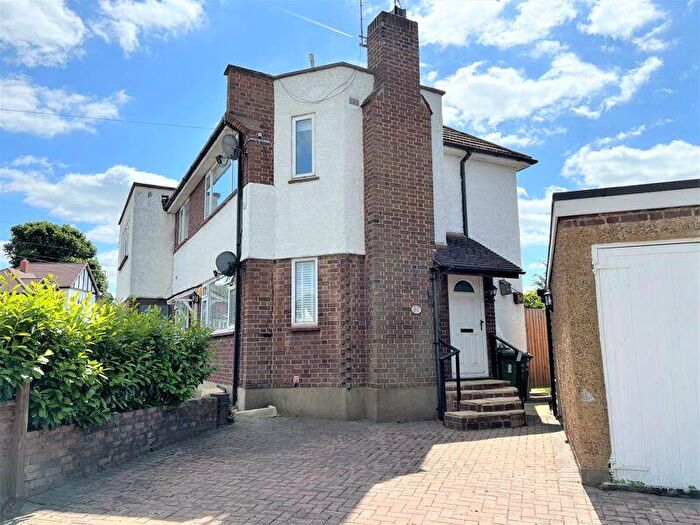 2 Bedroom Maisonette To Rent In Priests Lane, Brentwood, CM15