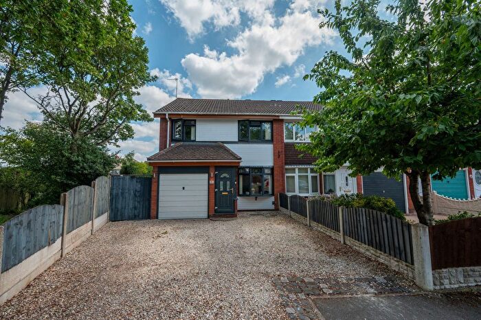 3 Bedroom Semi-Detached House For Sale In Long Mynd, Halesowen, B63