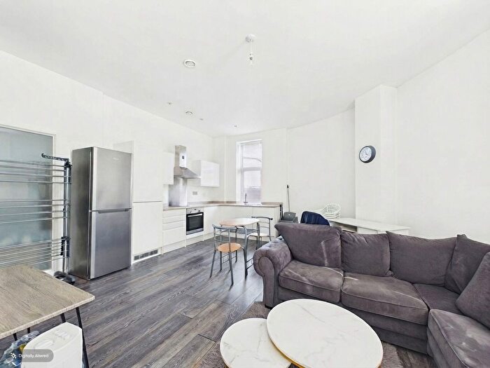 2 Bedroom Flat For Sale In Vicarage Farm Road, Peterborough, PE1