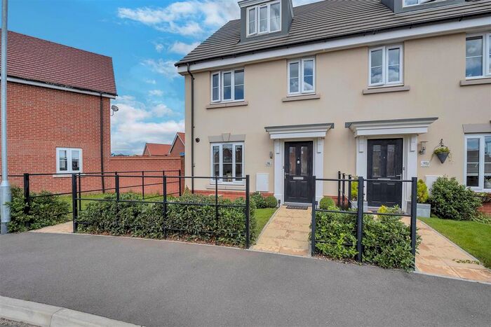 3 Bedroom Semi-Detached House For Sale In Shackeroo Road, Bury St. Edmunds, IP32