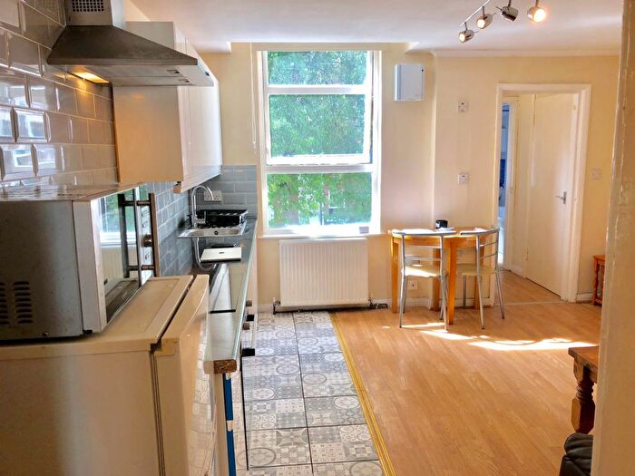 1 Bedroom Flat To Rent In Hawley Street, Sheffield, South Yorkshire, S1