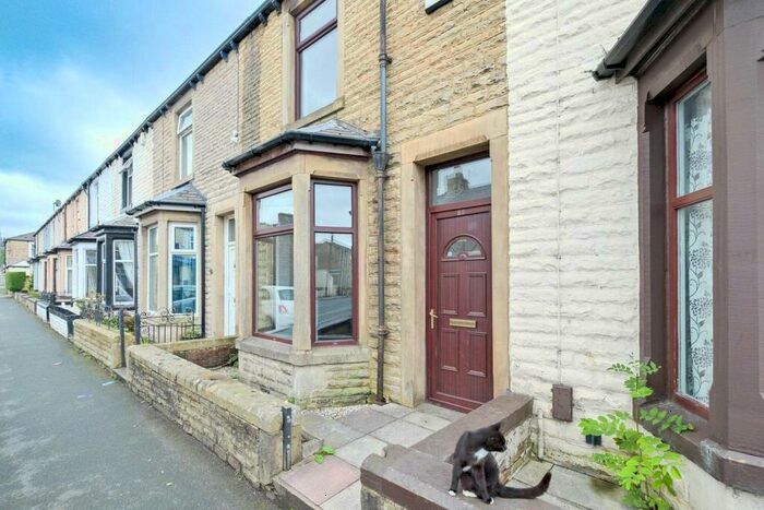 3 Bedroom Terraced House To Rent In Lyndhurst Road, Burnley, Lancashire, BB10