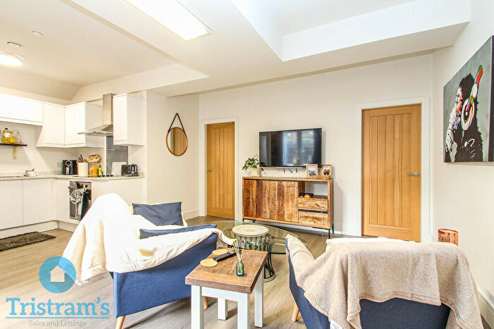 3 Bedroom Apartment To Rent In Derby Road, Nottingham, NG1