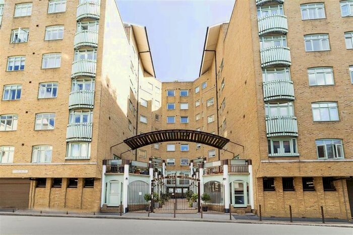 2 Bedroom Flat To Rent In Bermondsey Wall West, London, SE16