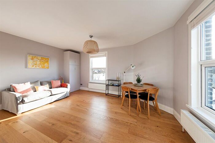 2 Bedroom Flat For Sale In Boundary Road, Walthamstow, E17