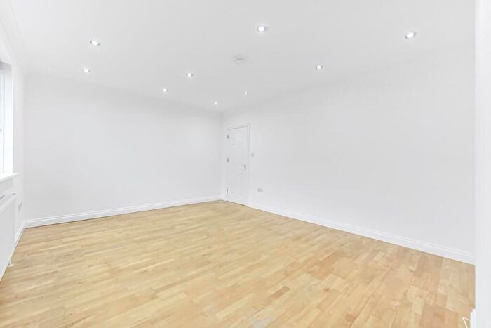 1 Bedroom Flat To Rent In Flat, High Road Wembley, HA9