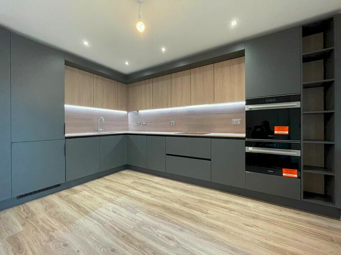 3 Bedroom Property To Rent In Carter Meadow, Warwick, CV34