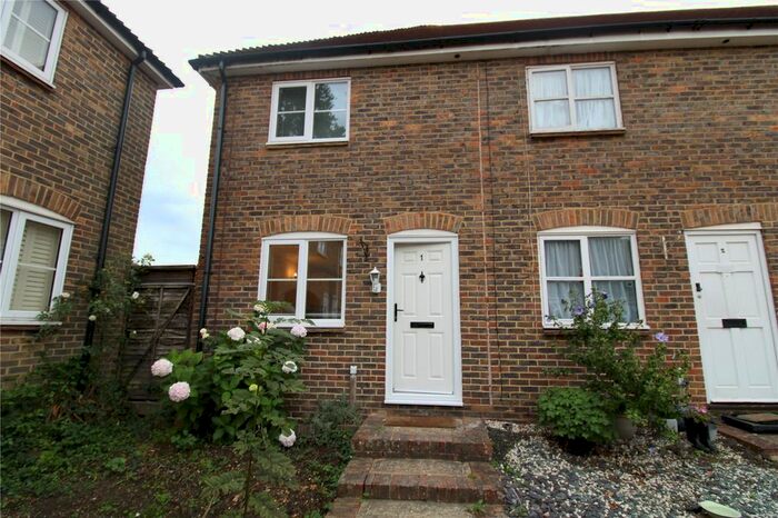 1 Bedroom End Of Terrace House To Rent In Beckett Court, Station Road, Headcorn, Ashford, TN27