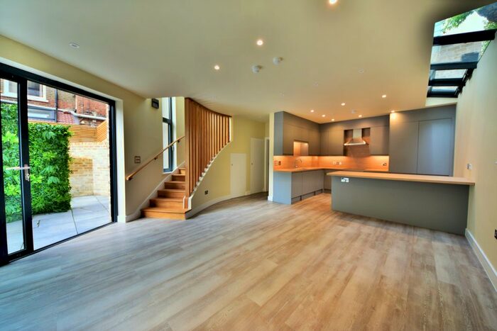 2 Bedroom Detached House To Rent In Pemberton Gardens, Achway, London, N19