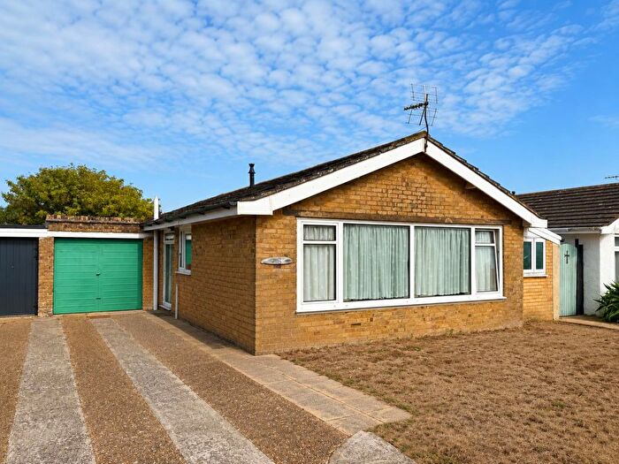 2 Bedroom Detached Bungalow For Sale In Denham Close, Dymchurch, Romney Marsh, TN29