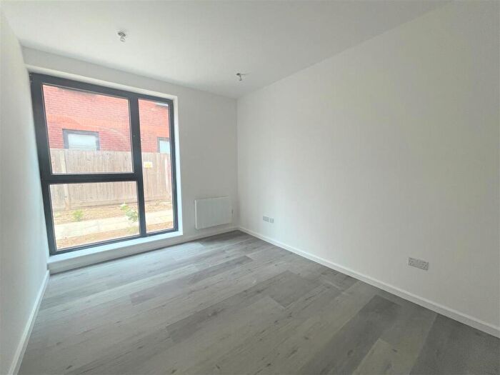 2 Bedroom Apartment To Rent In Elma House, Fleet, GU51