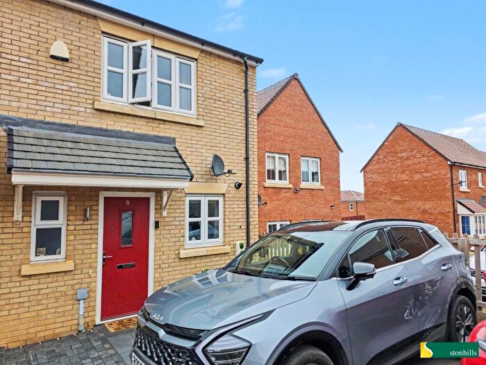 2 Bedroom Semi Detached House For Sale In Greenhouse Close, Northampton, NN4
