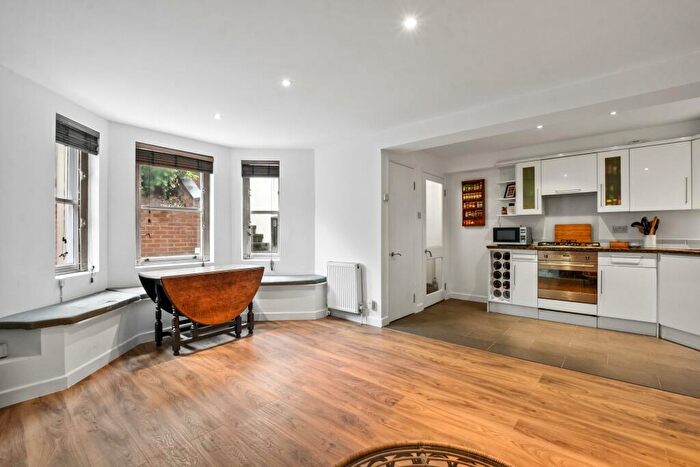 1 Bedroom Flat For Sale In Inglewood Road, London, NW6