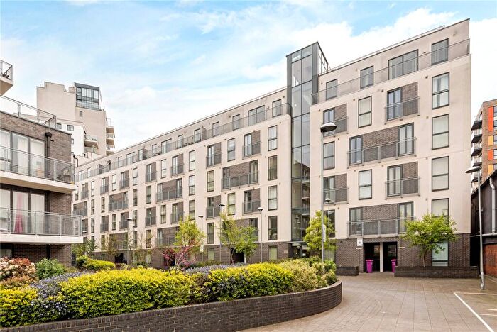 2 Bedroom Apartment To Rent In Ursula Gould Way, E14