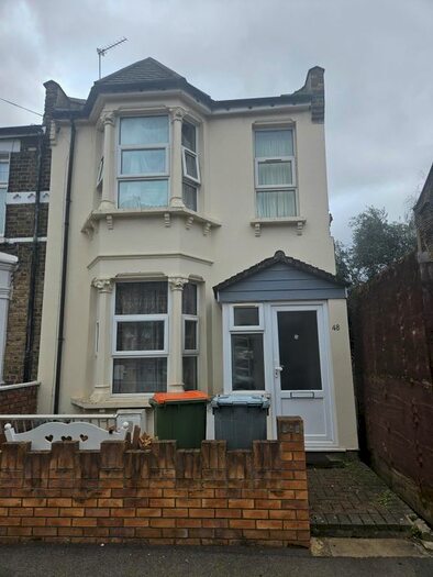 5 Bedroom End Of Terrace House To Rent In Richford Road, London, E15