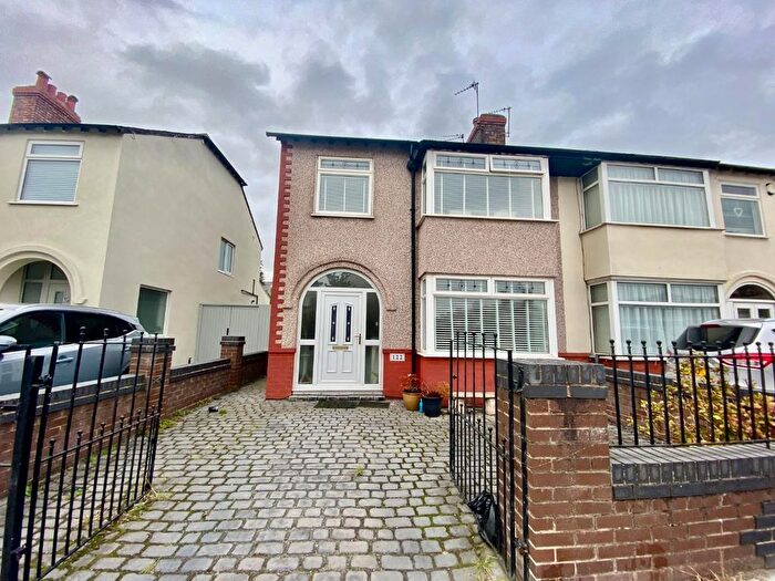 3 Bedroom Semi-detached House For Sale In Stuart Road, Crosby, Liverpool, L23