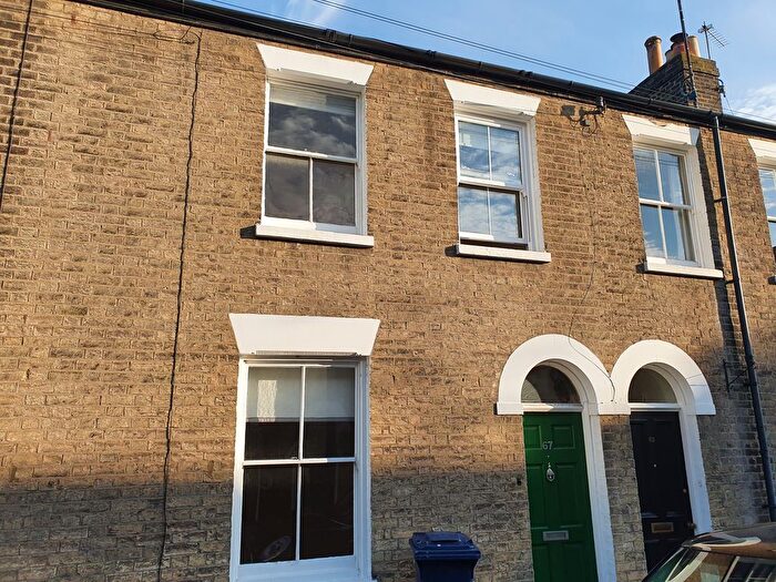2 Bedroom Terraced House To Rent In Norwich Street, Cambridge, CB2