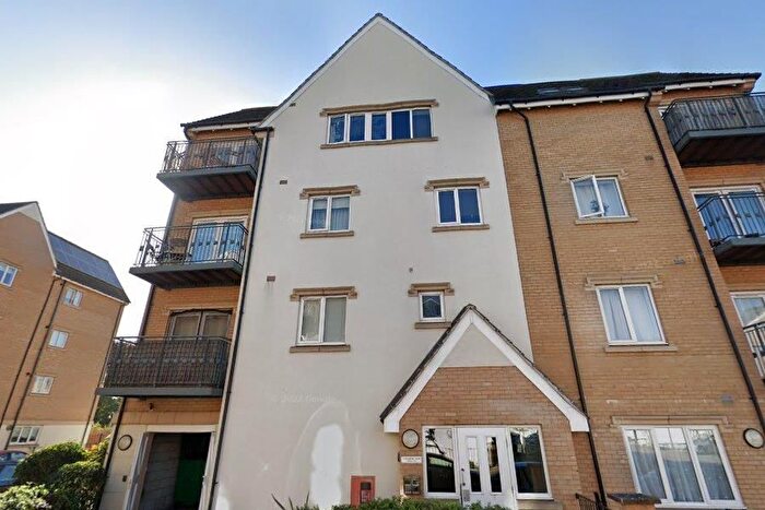 1 Bedroom Flat To Rent In Varcoe Gardens, Hayes, UB3
