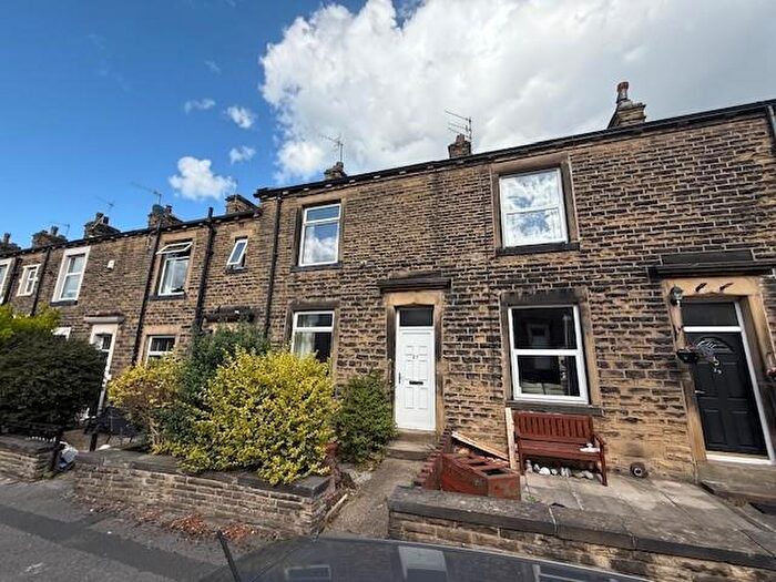 2 Bedroom Terraced House For Sale In Woodbine Terrace, Idle, BD10