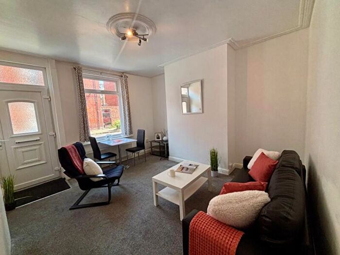 2 Bedroom Terraced House To Rent In Harold Road, LS6
