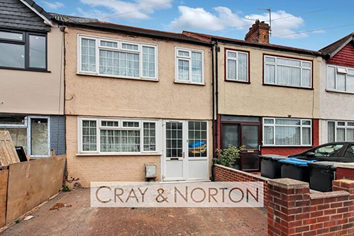 3 Bedroom Terraced House For Sale In Ockley Road, Croydon, CR0