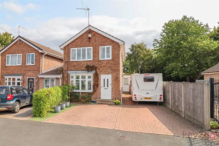 3 Bedroom Detached House For Sale In Green Chase, Eckington, Sheffield, S21