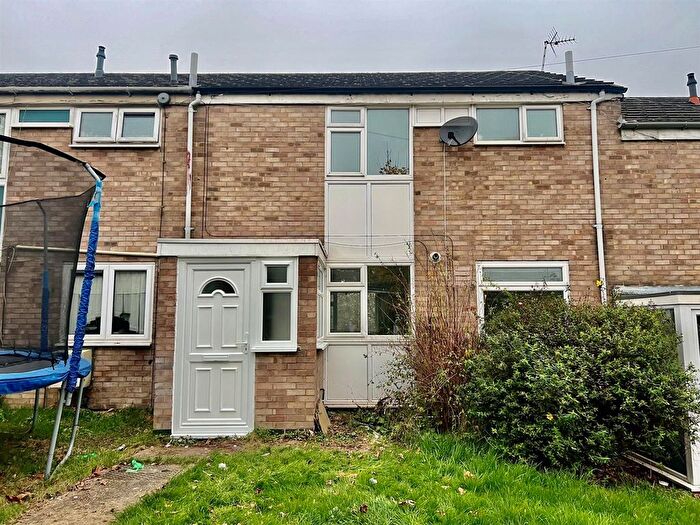 3 Bedroom Terraced House To Rent In Radstone Walk, Leicester, LE5