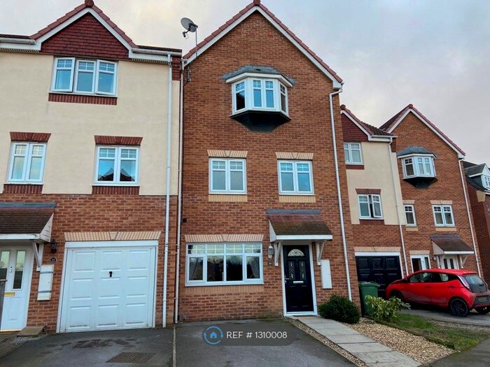 4 Bedroom Terraced House To Rent In Cowslip Lane, Castleford WF10