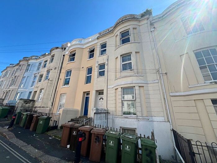 1 Bedroom Flat For Sale In First Floor Flat, Radnor Place, Plymouth, PL4