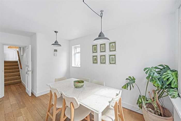 1 Bedroom Flat For Sale In Forburg Road, Stoke Newington, N16