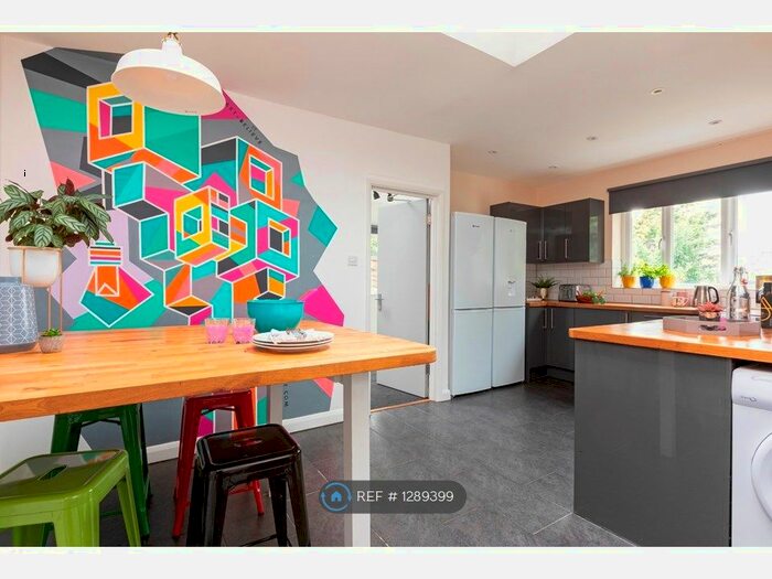 9 Bedroom Semi-Detached House To Rent In Ashurst Road, Brighton BN2