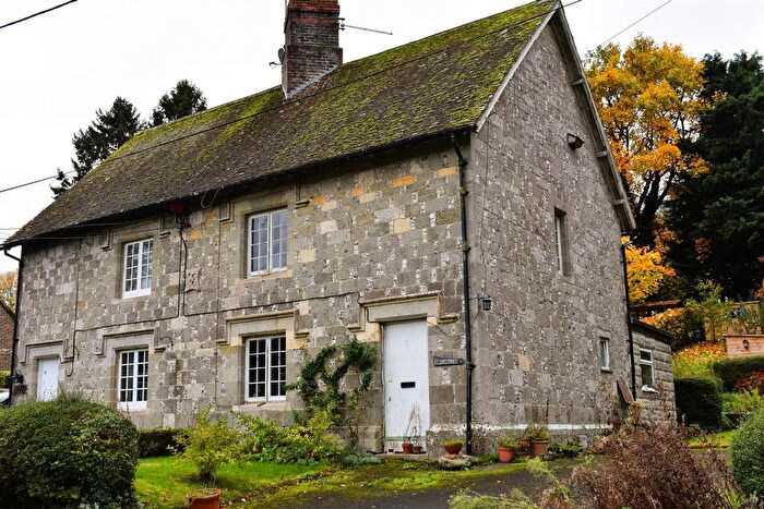 3 Bedroom Property For Sale In Church Lane, Sutton Waldron, Blandford Forum, DT11