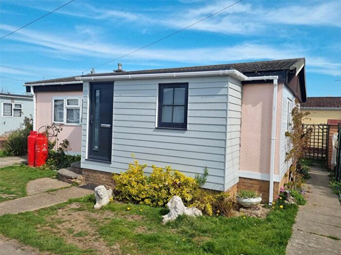 2 Bedroom Park Home For Sale In The Close, The Dome Village, Hockley, Essex, SS5