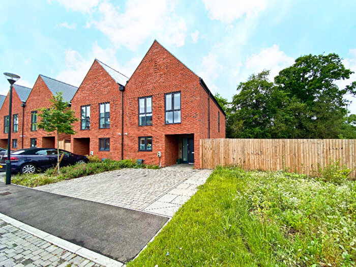 3 Bedroom Semi-Detached House To Rent In The Woodlarks, Bagshot, GU19