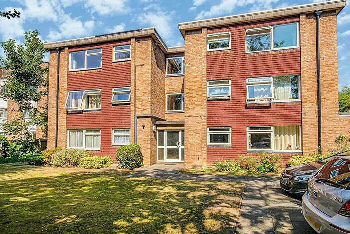 1 Bedroom Flat To Rent In Worcester Road, Sutton, Surrey, SM2