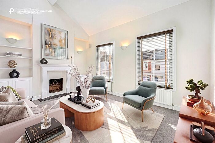 2 Bedroom Flat To Rent In Broughton Road, Fulham, London, SW6
